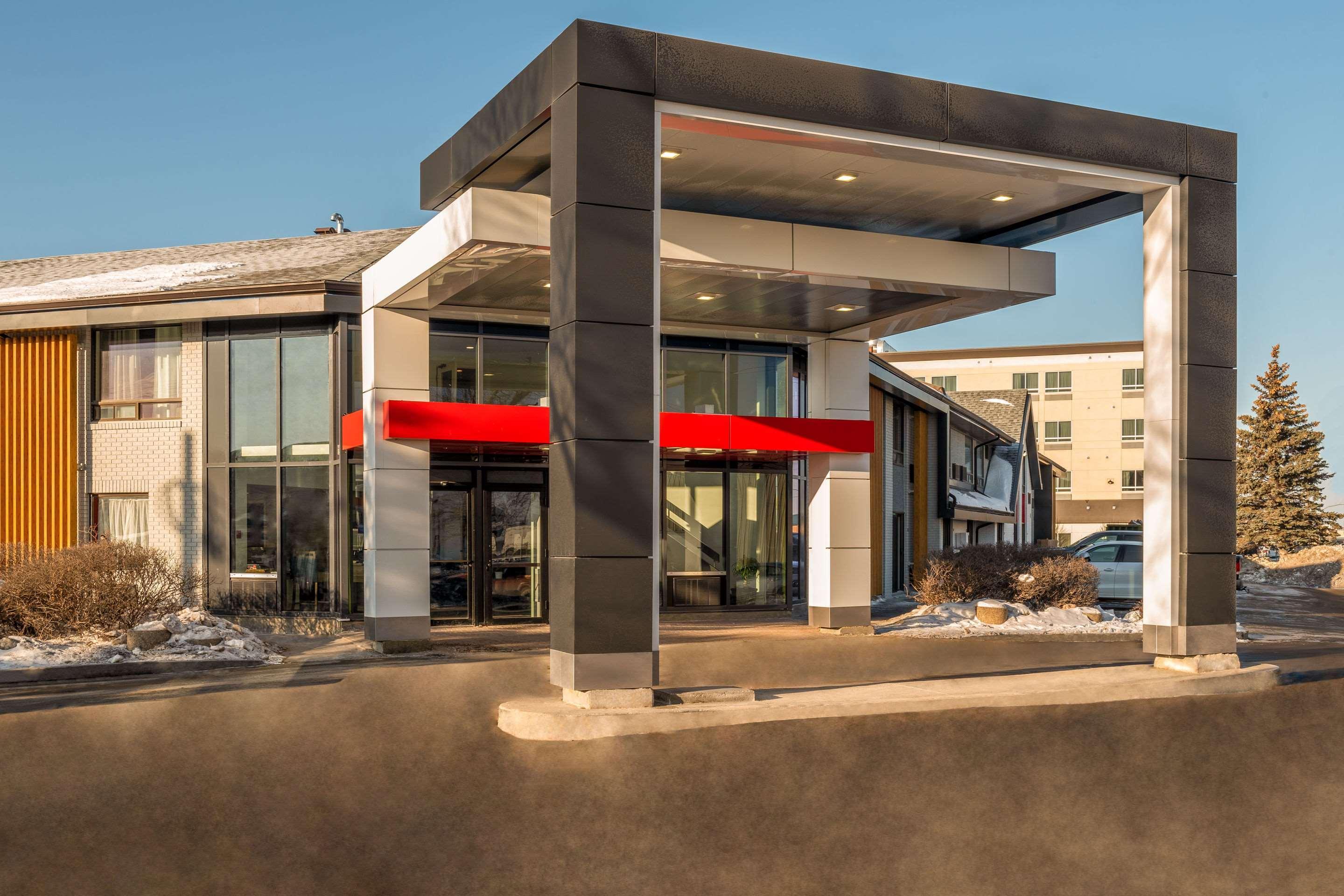 Comfort Inn Airport Winnipeg Exterior photo
