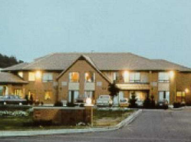Comfort Inn Airport Winnipeg Exterior photo